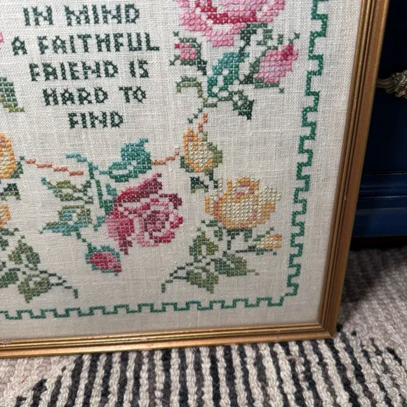 Vintage Framed Cross Stitch Sampler Friendship Poem Floral Roses Gold Frame 1977 - Picture 9 of 12